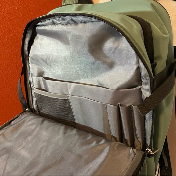 Open Story Women’s 35L Soft Shell Water Resistant Travel Hybrid Backpack - Picture 4 of 7